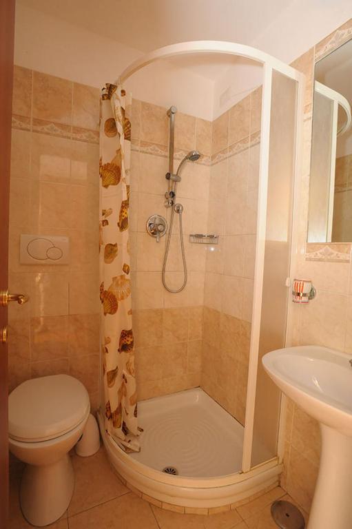 לינה וארוחת בוקר רומא Belvedere Termini מראה חיצוני תמונה